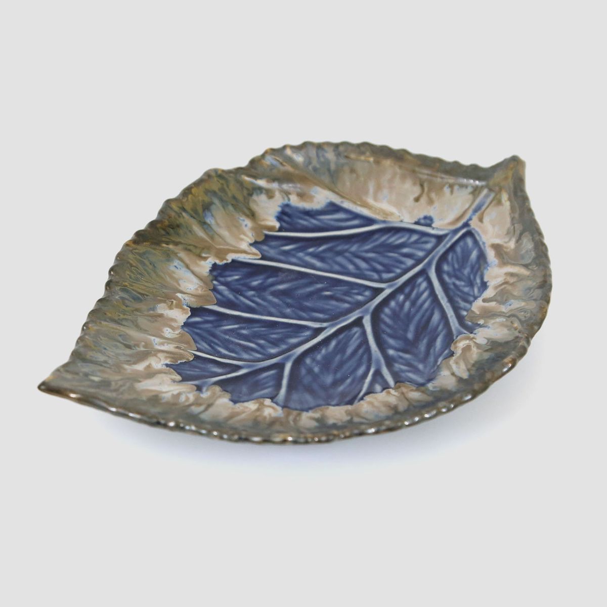 CERAMIC HANDMADE LEAF SHAPED PLATTER