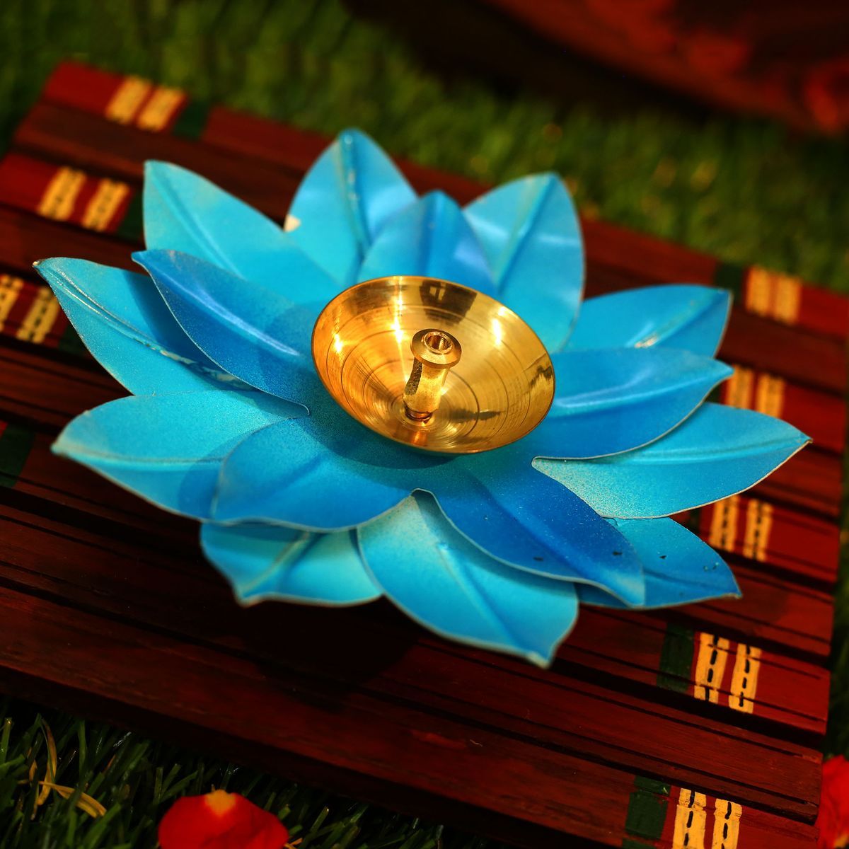 DECORATIVE LOTUS DIYA