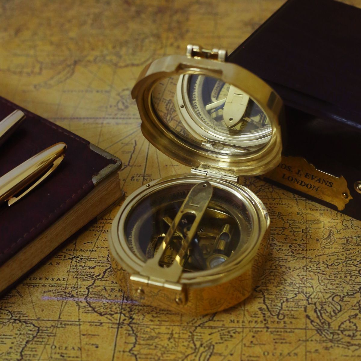 BRASS COMPASS WITH WOODEN BOX