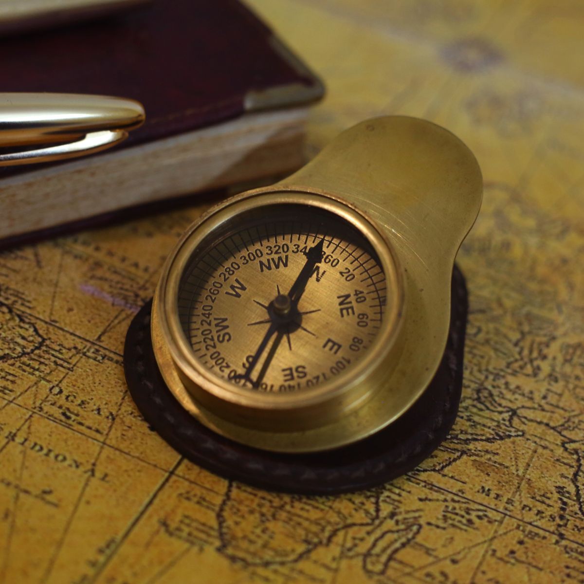 VINTAGE PAPER CLIP WITH COMPASS