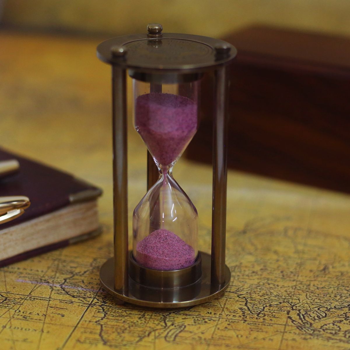 VINTAGE SAND TIMER WITH WOODEN BOX