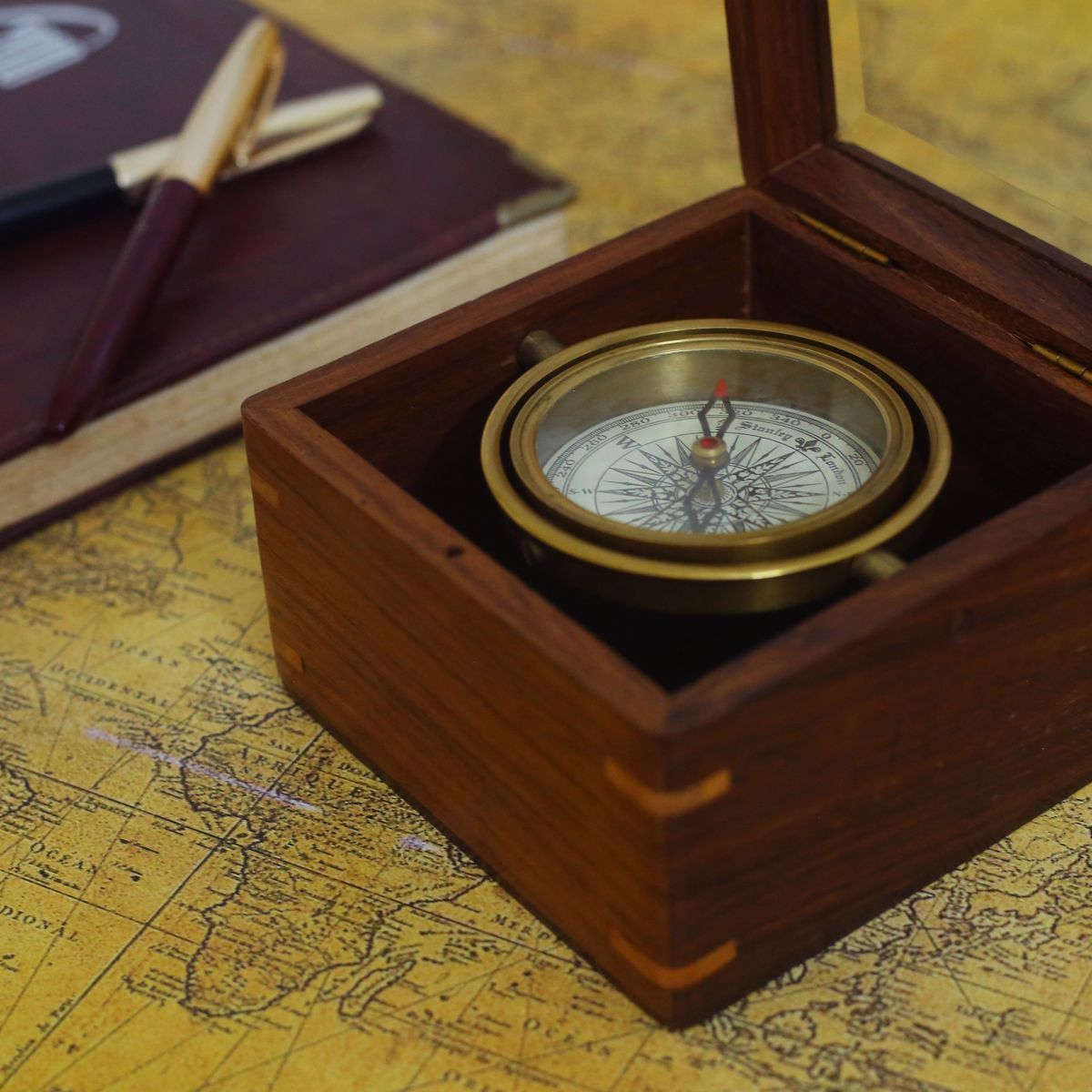 BRASS COMPASS WITH WOODEN BOX