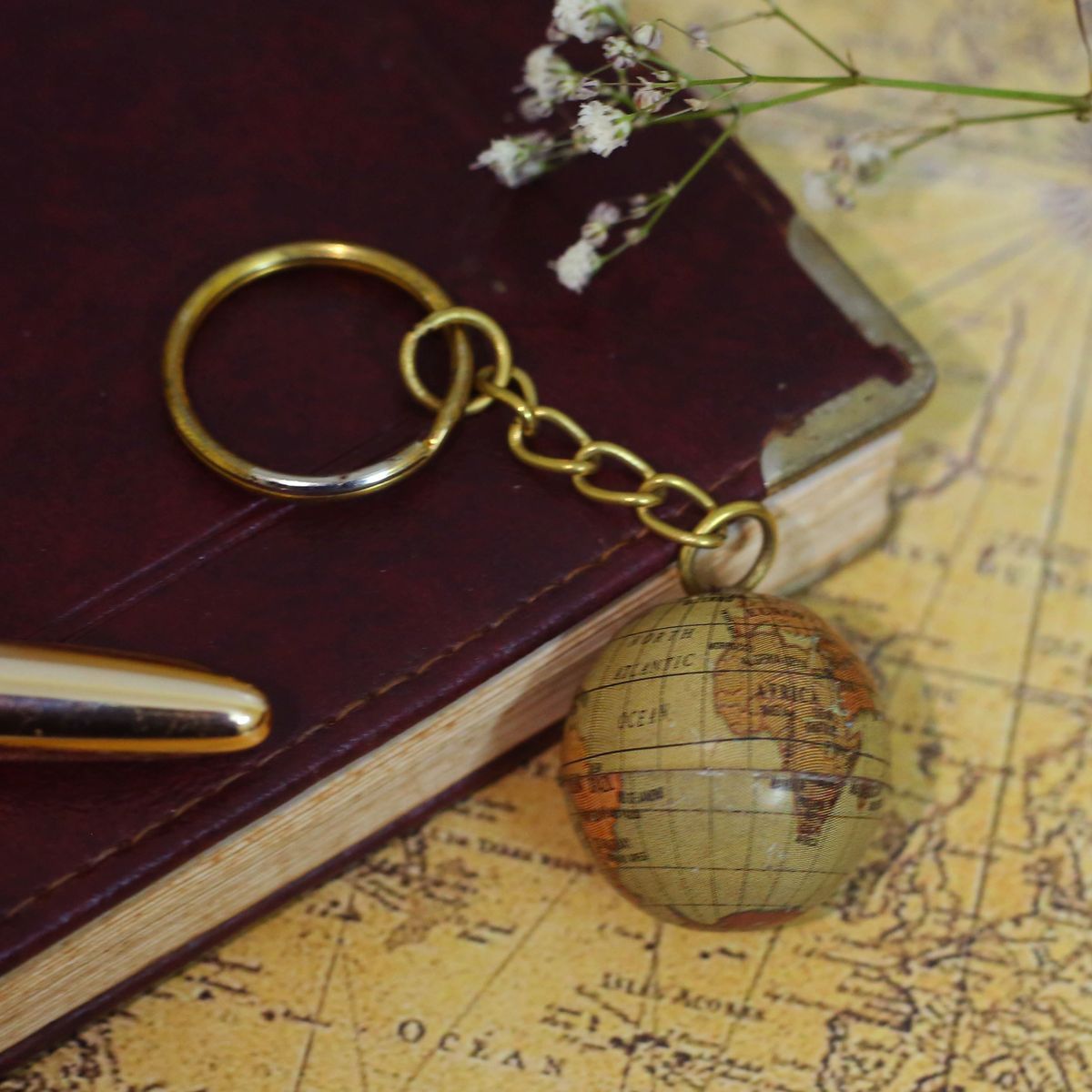 VINTAGE GLOBE KEY CHAIN