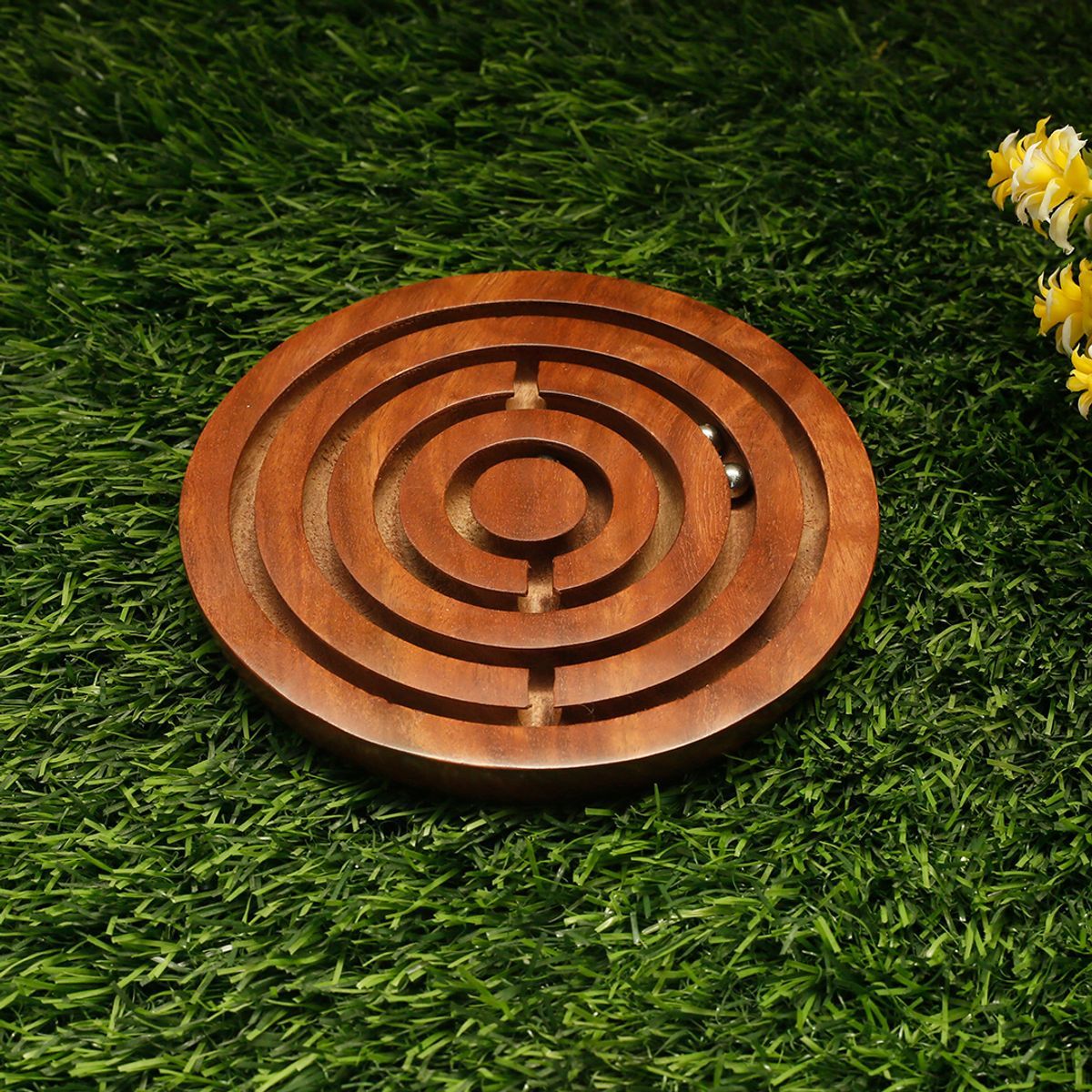 WOODEN LABYRINTH BOARD GAME