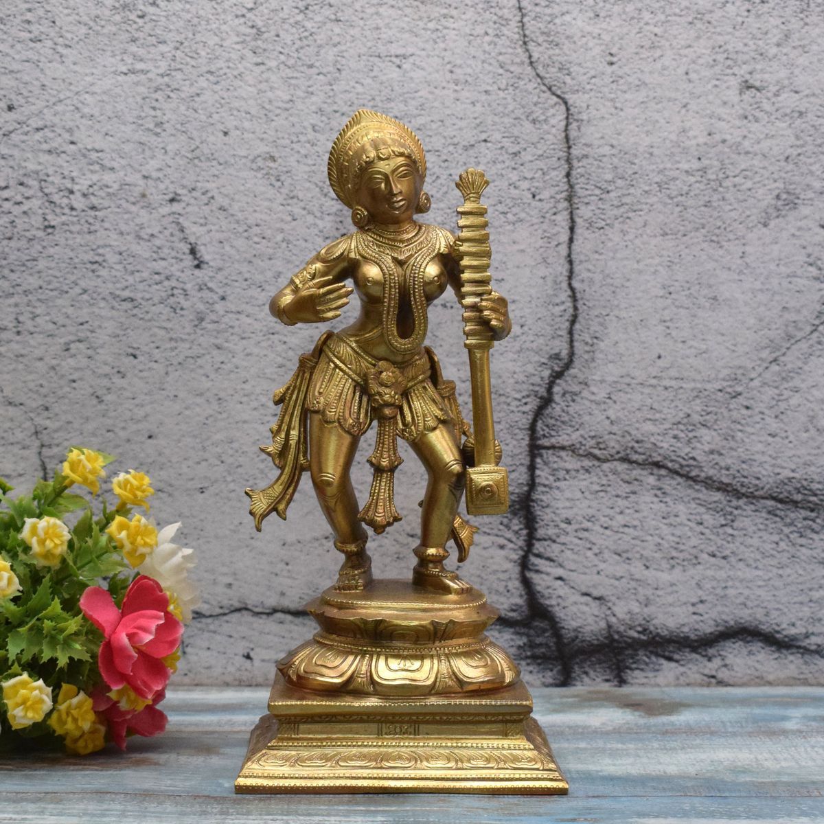 BRONZE VEENA PANI IDOL